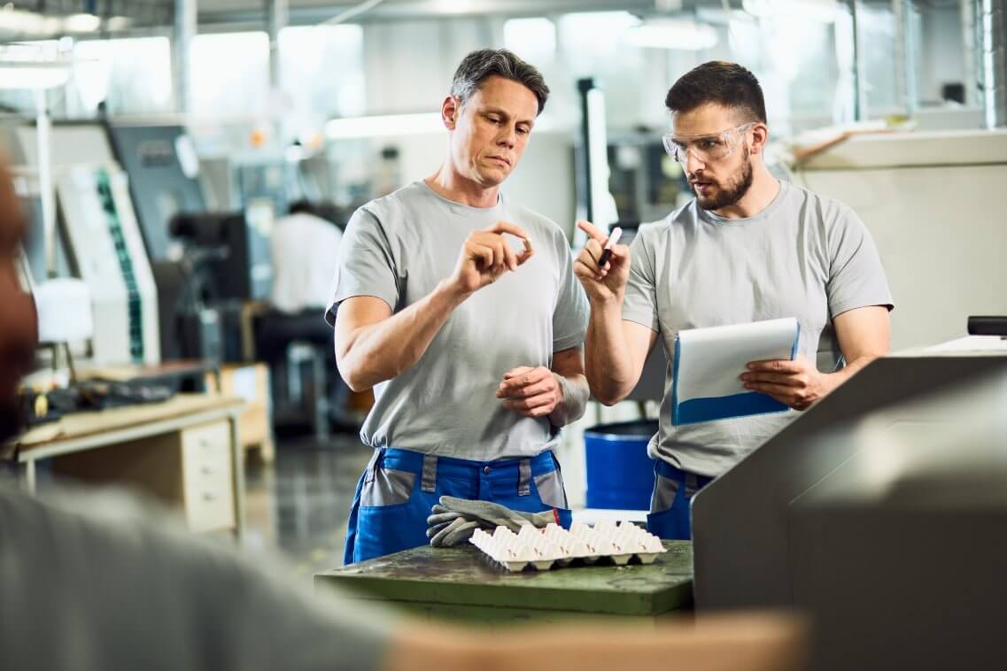 Guida Completa agli Abrasivi Metallici: Tipologie, Vantaggi e Applicazioni