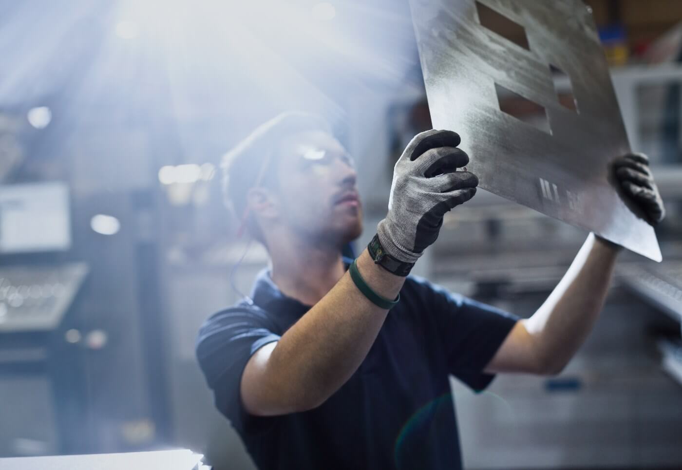 Guida agli Abrasivi Metallici Winoa: Graniglia Sferica, Angolosa e Prodotti Premium a Confronto